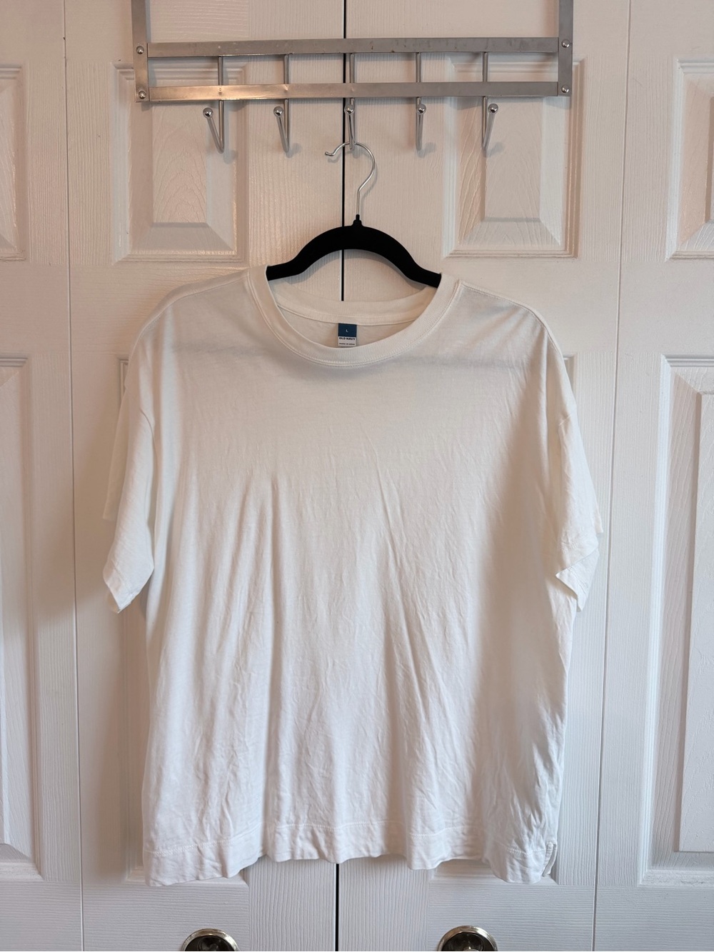Old Navy White Short Sleeve Crewneck Tee